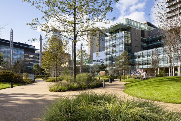 Chapman_Taylor_433_SMC_MediaCityUK_Salford_Quays_Manchester_UK_N247-2.jpg